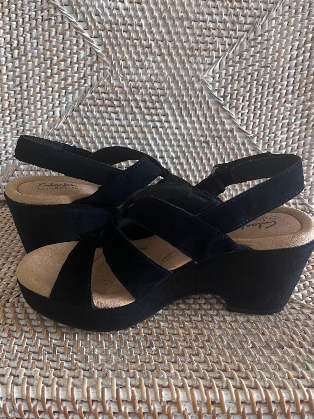 Clarks Collection Giselle Beach Black/Black Suede Wedge Platform Sandal 6 - Picture 4 of 14